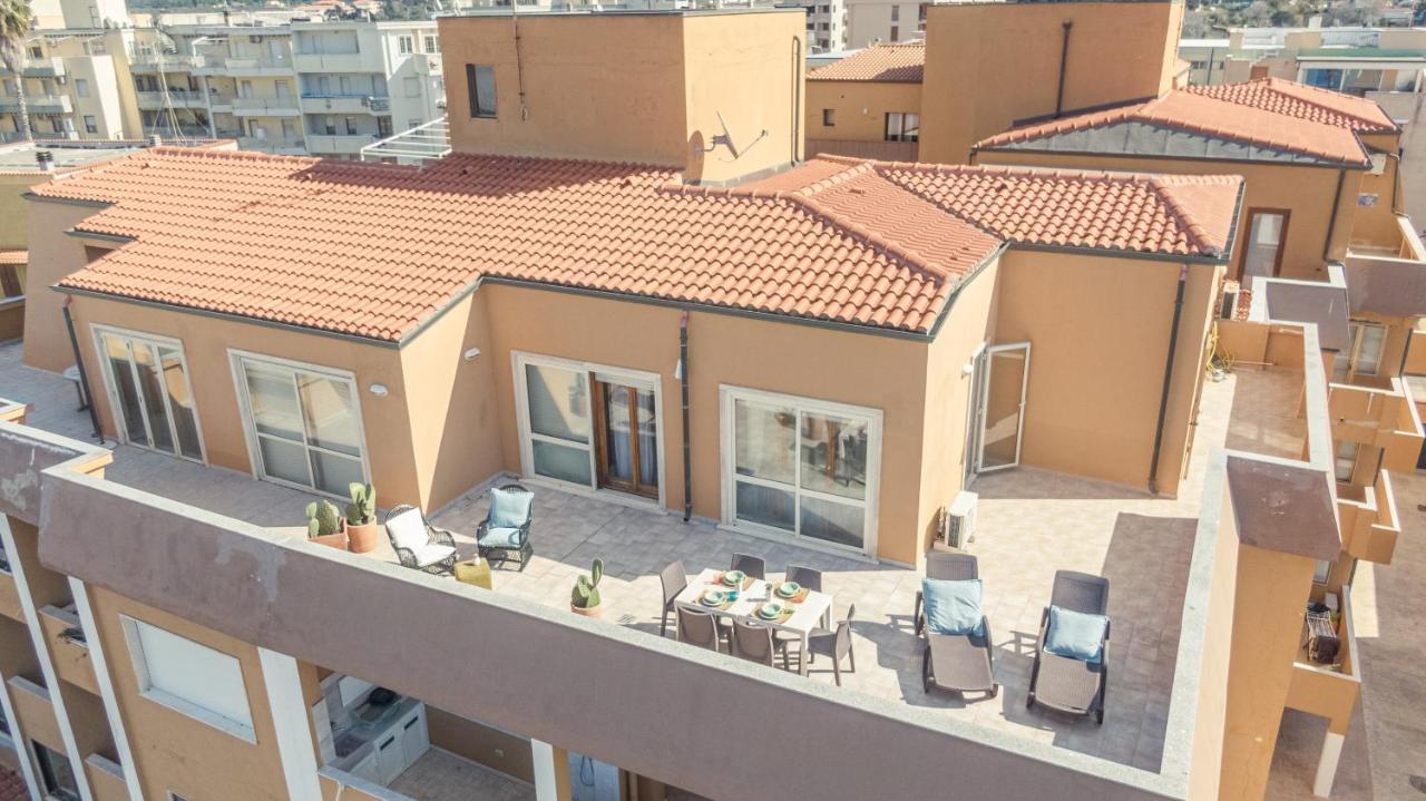 Ferienwohnung Alghero-Attico- Parcheggio Gratuito E Wifi Exterior foto